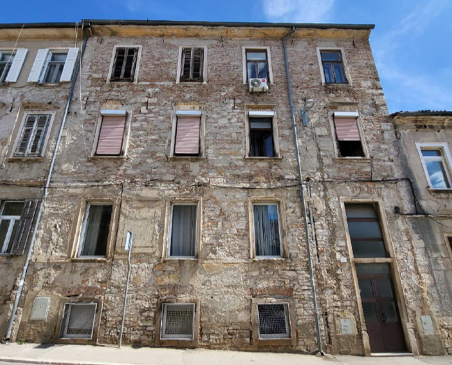 NASTAVLJA SE DOLCEVITA... Potpisani ugovori za obnovu pročelja građevina na području Grada Pule